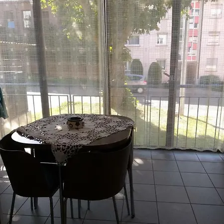 Apartment In 10
